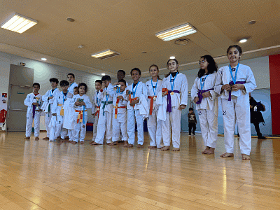 photos de récompense des éléves apres leur passage de grade au taekwondo club borderouge