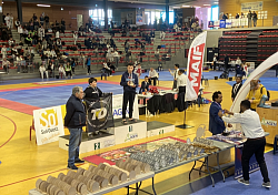 remise medaille d'or compétiteur taekwondo club borderouge toulouse compétition lot et garonne challenge cup à Boé